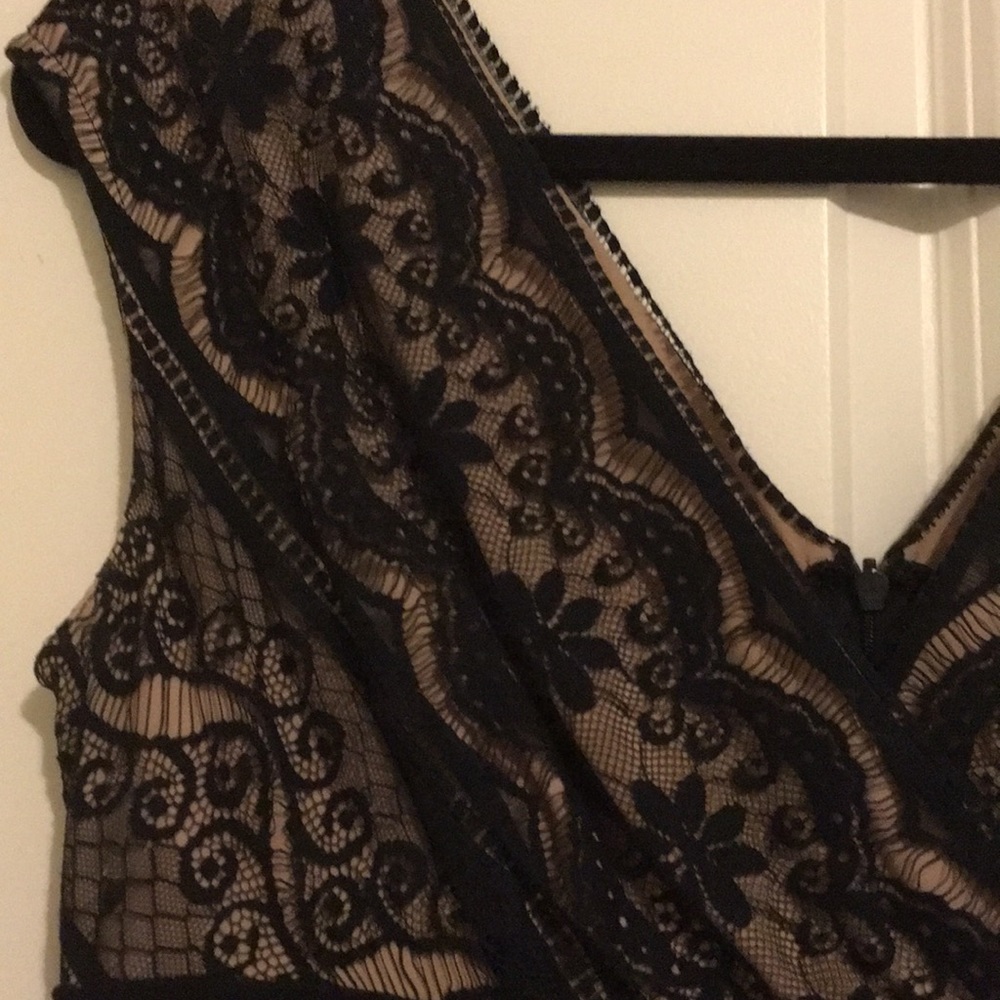 Adrianna Papell Lace bust mini dress - Picture 3 of 4